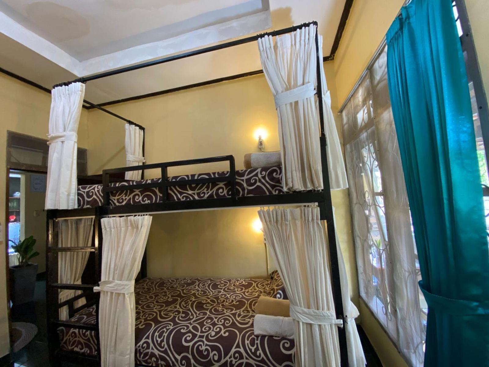 Coliving Bali Sweet Home Kost Lengkap Di Tabanan Kota ห้อง รูปภาพ