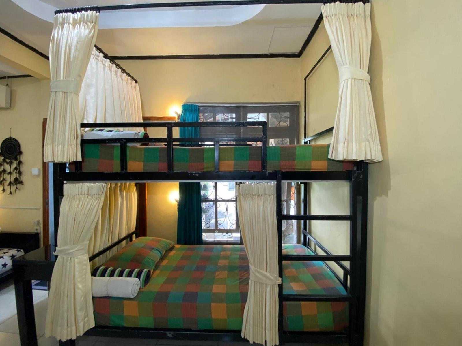 Coliving Bali Sweet Home Kost Lengkap Di Tabanan Kota ห้อง รูปภาพ