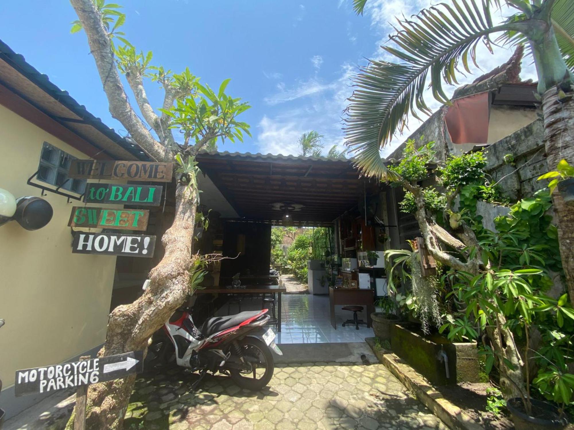Coliving Bali Sweet Home Kost Lengkap Di Tabanan Kota ภายนอก รูปภาพ